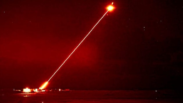 Tests mit der britischen Laserwaffe Dragonfire (Bild: gov.uk)