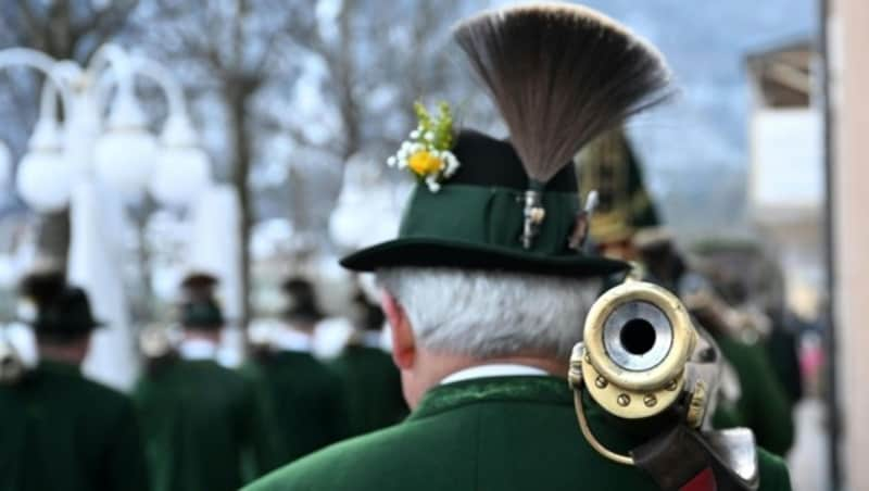 Auch die Prangerschützen hatten Platz bei der Eröffnung (Bild: HELMUT FOHRINGER)