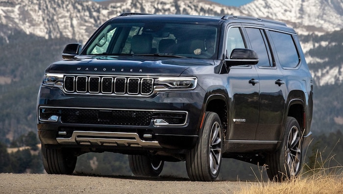 Der aktuelle Jeep Wagoneer wird von einem Biturbo-Reihensechszylinder-Benziner angetrieben.
