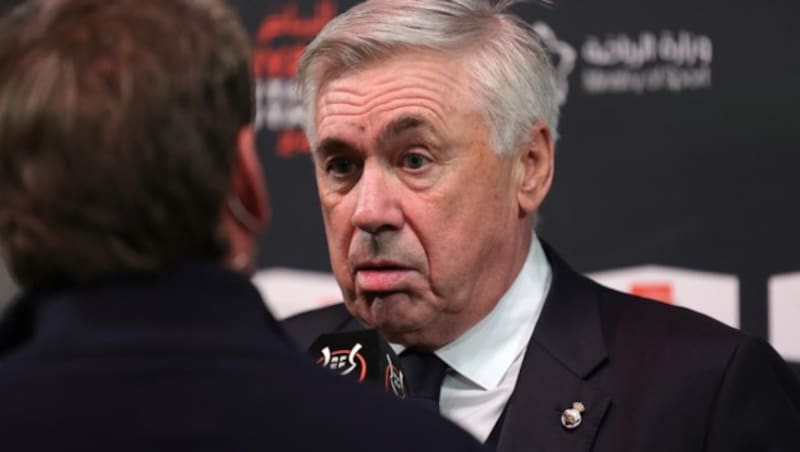 Carlo Ancelotti gesteht einen Fehler ein. (Bild: APA/AFP/Fayez NURELDINE)