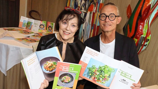 Sie haben es wieder getan: Das Duo veröffentliche sein bereits zweites Kochbuch zum Thema Reflux. (Bild: Uta Rojsek-Wiedergut)