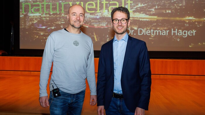 Arzt und Sternfotograf Dietmar Hager war bei der Tagung in Götzis zu Gast und referierte über das Thema Licht- verschmutzung. Landesrat Daniel Zadra (re.) appellierte, mehr Mut zur Dunkelheit zu zeigen.