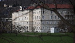 Der Volksschule Schwarzstraße drohte lange das Aus. Nun soll sie in den kommenden Jahren in den „Klosterpark St. Josef“ (im Bild) übersiedeln. (Bild: Tröster Andreas)