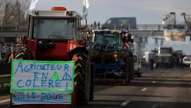 Blockierte Autobahn im Süden Frankreichs (Bild: APA/AFP/Valentine CHAPUIS)