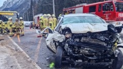 Drei Menschen verloren bei dem schrecklichen Unfall ihr Leben. (Bild: APA/EXPA/MARKUS MAYR)