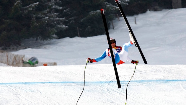 Daniel Albrecht kam beim Zielsprung in Kitzbühel schwer zu Sturz. (Bild: GEPA pictures)