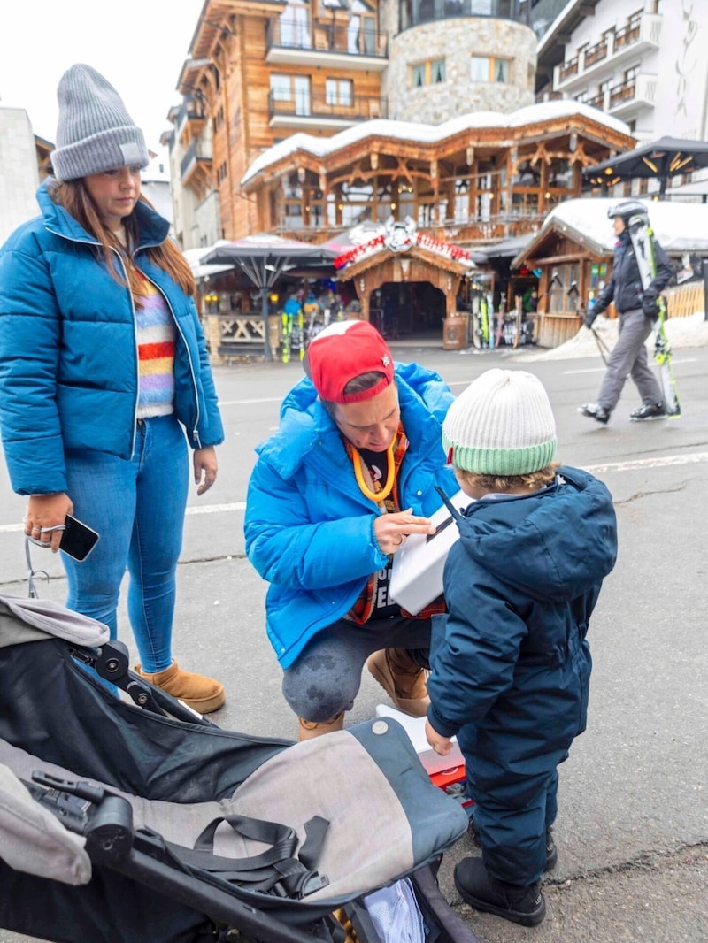 Familienzeit vor und nach den Auftritten ist dem Schlagersänger wichtig.  (Bild: Pressefoto Scharinger © Daniel Scharinger)