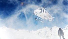 Mit dem Heli auf den Berg – das geht österreichweit nur in Vorarlberg. (Bild: stock.adobe.com, Krone KREATIV)