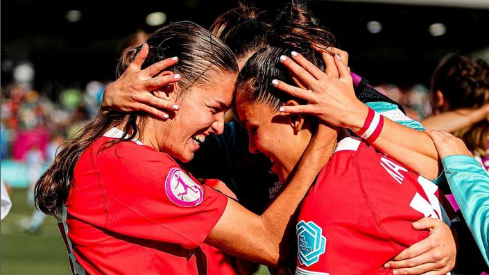 St. Pölents Valentina Mädl (l.) und Altachs Linda Natter sind die wertvollsten Spielerinnen der Admiral Frauen Bundesliga und wollen mit dem ÖFB-U20-Team bei der WM in Kolumbien jubeln. (Bild: ÖFB)