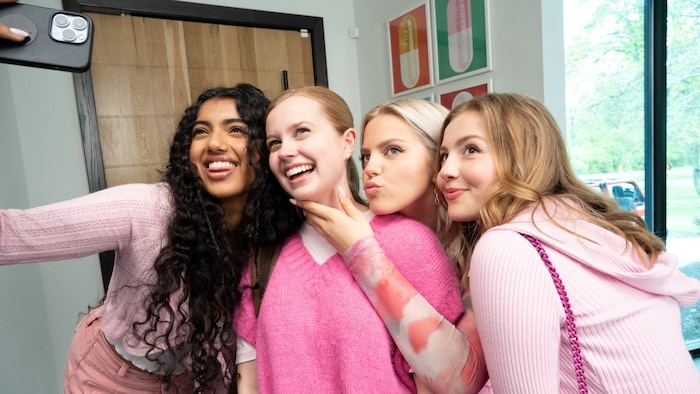 Die neuen „Mean Girls“ in einer Musical-Verfilmung mit Angourie Rice als Cady.Die neuen „Mean ...