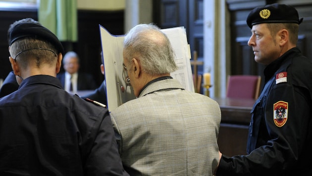 Fritzl steht am Donnerstag abermals vor dem Richter. (Bild: Helmut Fohringer / POOL / AFP)