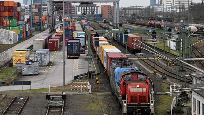 Güterverkehr der Deutschen Bahn in Frankfurt am Main