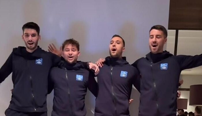 Sing-Stars: Die Blau-Weiß-Kicker Pasic, Seidl, Tursch und Strauss