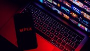 Die Nutzung von KI war ein Auslöser der jüngsten Hollywood-Streiks, weil Drehbuchautoren und Schauspieler befürchten, dass Studios sie in Zukunft durch Software ersetzen könnten. (Bild: All rights reserved - Ruggiero Scardigno © copyright)