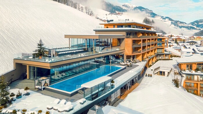 Das familiengeführte Edelweiss Mountain Resort ist der ideale Rückzugsort für Aktive, für ...