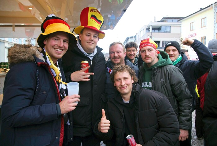 Auf der Fanmeile des 27. Schladminger Nachtslaloms.