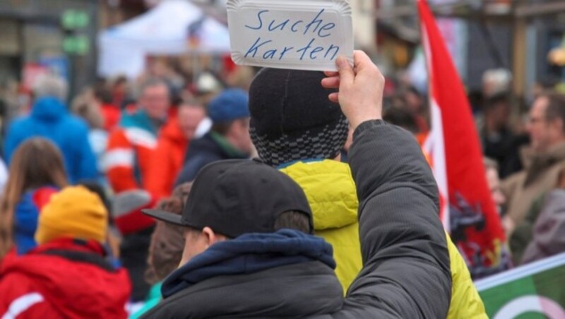 Auf der Fanmeile des 27. Schladminger Nachtslaloms. (Bild: ANDREAS TROESTER)