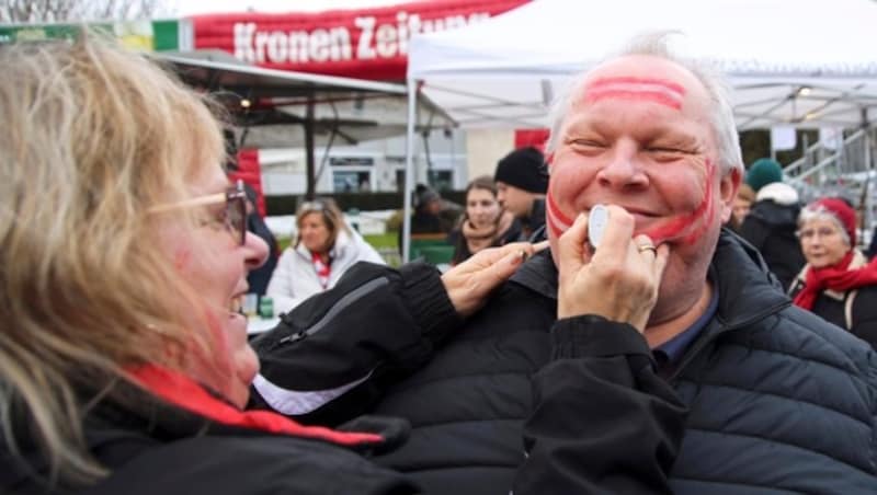 Auf der Fanmeile des 27. Schladminger Nachtslaloms. (Bild: ANDREAS TROESTER)