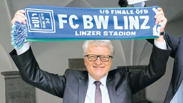 Blau-Weiß-Edelfan Klaus Luger (Bild: Horst Einöder)