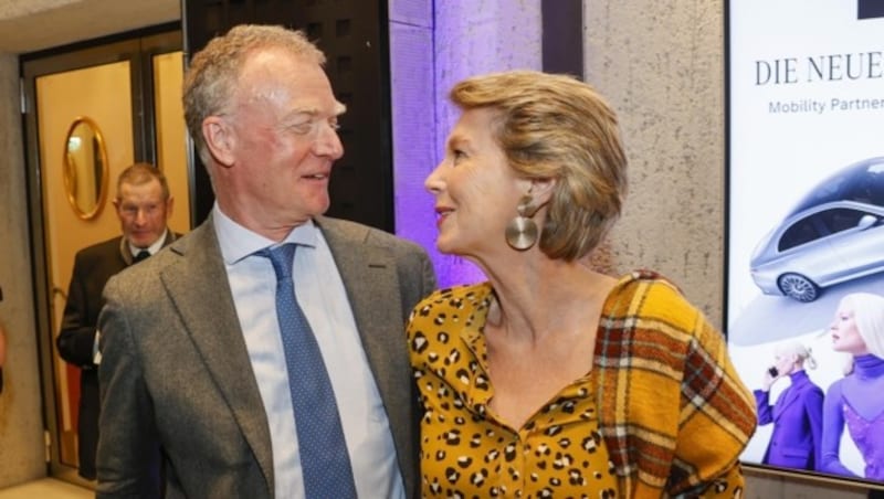 Stiftungspräsident Johannes Honsig-Erlenburg mit Kulturlady Barbara Rett (Bild: Tschepp Markus)