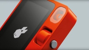 Sieht so die Zukunft des Smartphones bzw. dessen Nachfolger aus? (Bild: Rabbit Inc.)