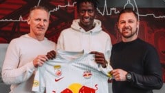 Gaoussou Diakite (Mitte) wechselt zu den Salzburgern. (Bild: Red Bull Salzburg)