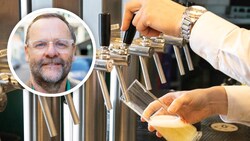 Wer trägt Schuld am hohen Bierpreis? „Sicher nicht die Wirte“, sagt Sepp Schellhorn. (Bild: picturedesk Krone KREATIV,)