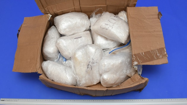 „Crystal Meth“ wird in Laboren hergestellt und ist besonders bei jungen Oberösterreichern beliebt – führt aber rasch zur Abhängigkeit (Bild: Australian Federal Police)