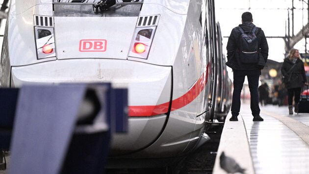 A Deutsche Bahn train in Frankfurt am Main (Bild: AFP)
