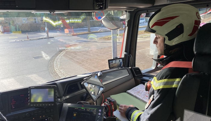 Die „Krone“ war bei einer Fahrt im Feuerwehrwagen dabei.