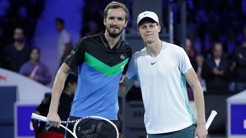 Daniil Medvedev (left) comments on the doping controversy surrounding Jannik Sinner (Bild: GEPA pictures)