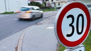 Die bisherigen Tempo-30-Zonen in Bologna sind nach einem Gerichtsurteil wieder Geschichte ...