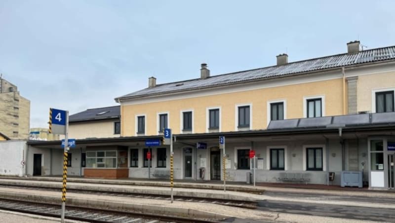 Ob im  Rieder Bahnhof die superschnellen Züge nach München halten werden, ist unklar.  (Bild: Scharinger Daniel)