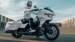 Rennfahrwerk und der stärkste je gebaute Serienmotor von Harley-Davidson: die CVO Road Glide ST (Bild: Harley-Davidson)