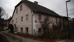 Dieses rund 230 Jahre alte Haus in Salzburg-Morzg wurde zum Zankapfel. (Bild: Tröster Andreas)