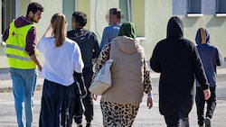 Migrantinnen und Migranten in Deutschland (Archivbild) (Bild: AFP)