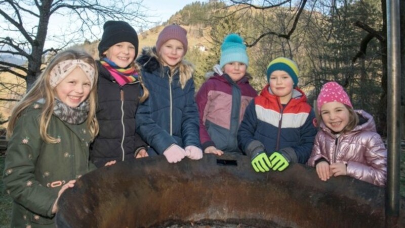 Die Kinder haben ihren Spaß in der unberührten Natur und halten sich viel im Freien auf. (Bild: Arbeiter Dieter)