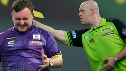 Luke Littler (li.) fand in Michael van Gerwen seinen Meister. (Bild: AP, AFP)