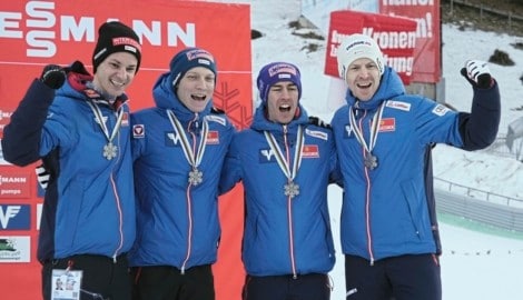 Manuel Fettner, Jan Hörl, Stefan Kraft und Michael Hayböck (v. li.). (Bild: Sepp Pail)