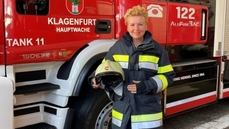 Sandra Wassermann ist jetzt Feuerwehrfrau! (Bild: Sandra Wassermann)