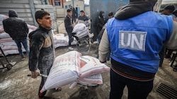 Zwölf Mitarbeiterinnen und Mitarbeiter des UNO-Palästinenserhilfswerks sollen Verbindungen zur Hamas haben. (Bild: APA/AFP)