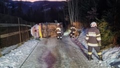 Die Sanitäter blieben zum Glück unverletzt.  (Bild: FF Frantschach-St. Gertraud)