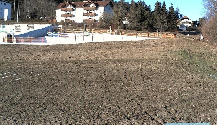 In Kirchschlag ist das Kinderland nur noch eine braune Wiese