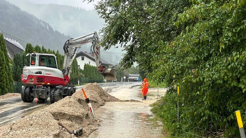 Die Einsatzkräfte wurden durch die Naturereignisse gefordert. (Bild: Evelyn Hronek)