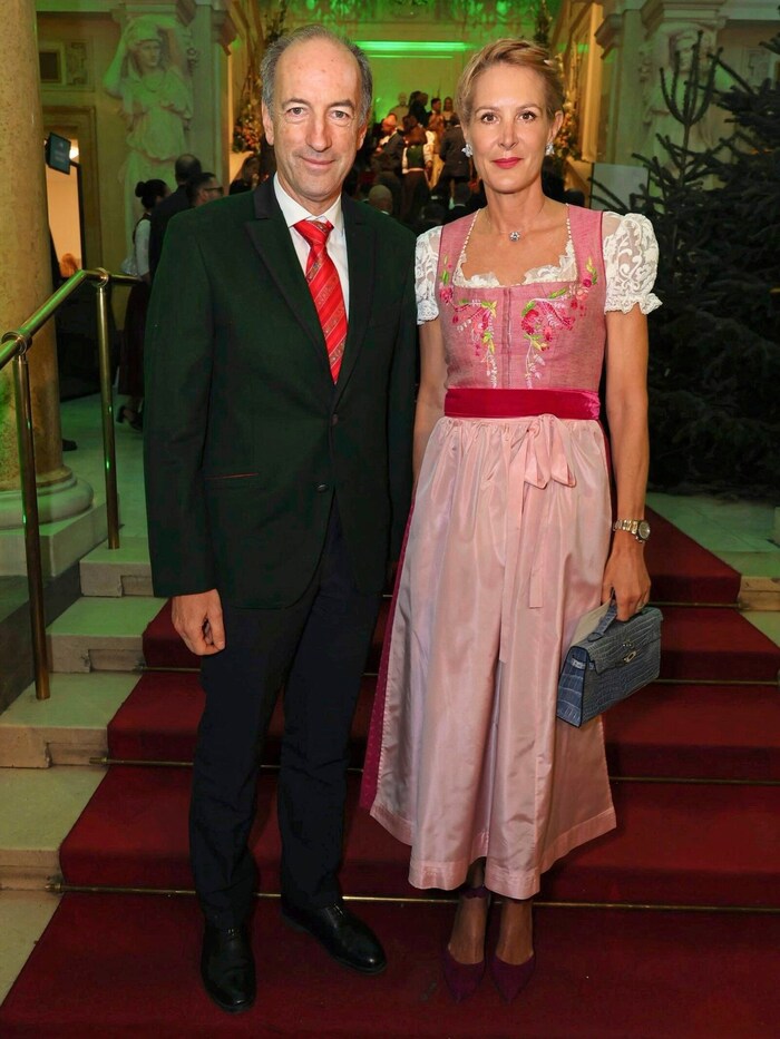 Christoph und Eva Dichand ließen sich den 101. Jägerball ebenfalls nicht entgehen.