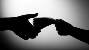Hawala: Die Geldtransfers sind zwar legal, aber völlig undurchsichtig. (Bild: luxorphoto - stock.adobe.com)