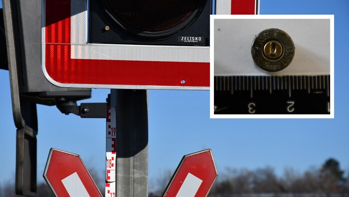 Die Polizei fand insgesamt fünf Patronenhülsen in der Nähe der Ampel.
