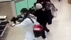 Schnappschuss von der Spezialoperation im Krankenhaus Ibn Sina (Bild: APA/AFP/UGC)