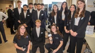 Die Schüler der HLP Oberwart stellten ihr Radio vor.