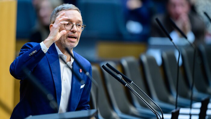 FPÖ-Chef Kickl nutze die Debatte für Wahlkampfansagen.